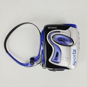 Sony Walkman Sports WM-FS111 RARE BLUE Portable AM/FM Cassette Player Headphones